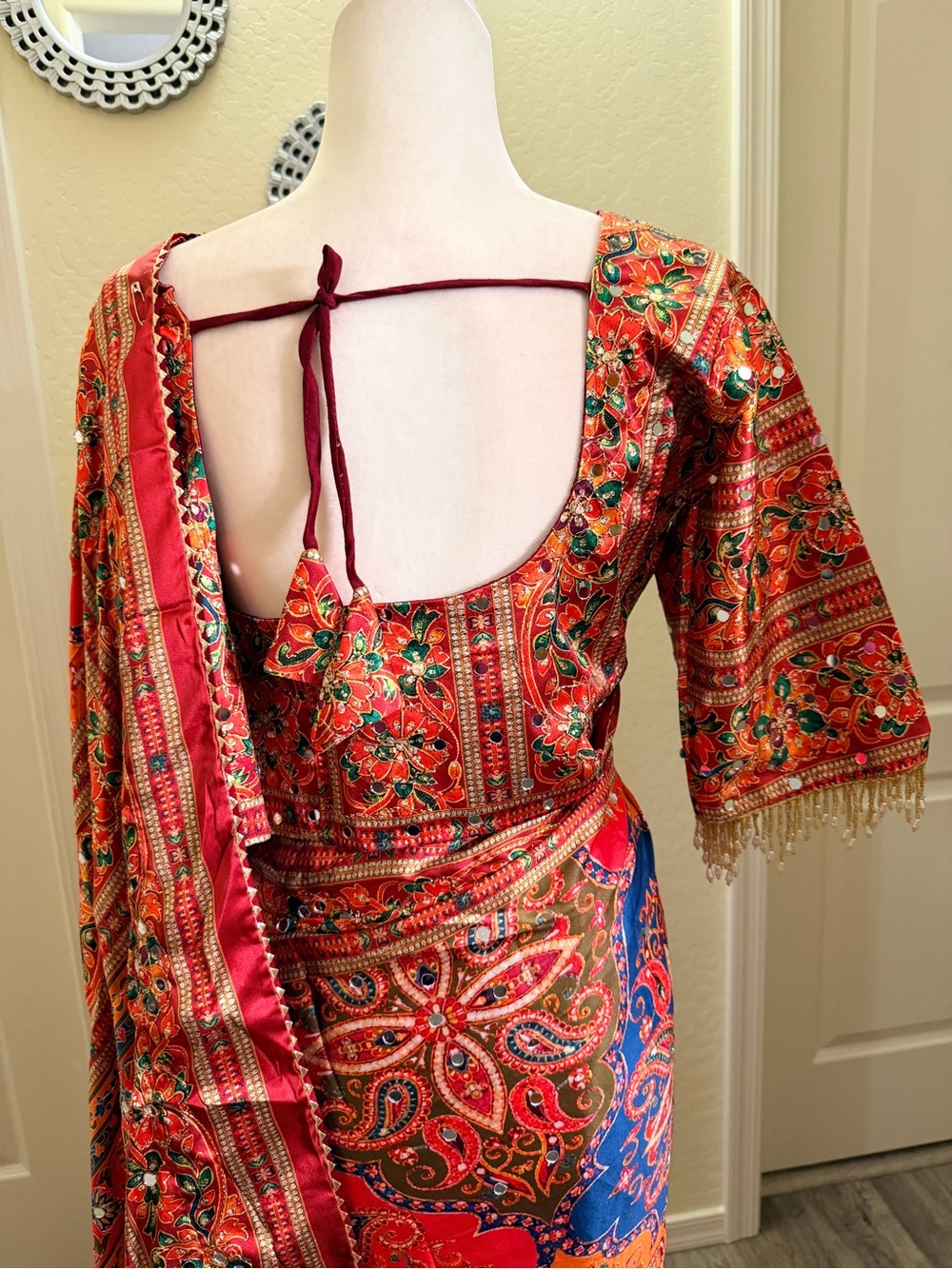 Saree - Picture 9 of 10